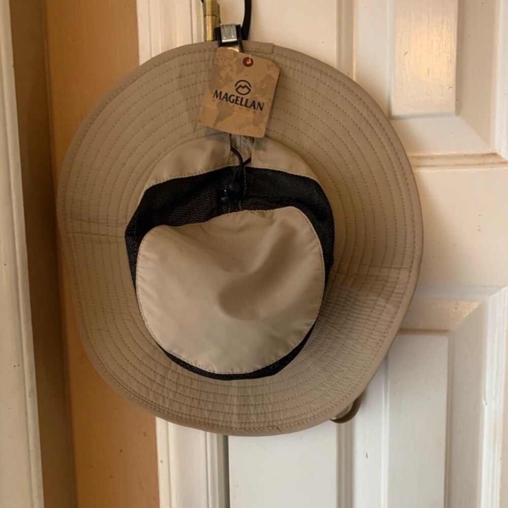 Magnella bucket hat
